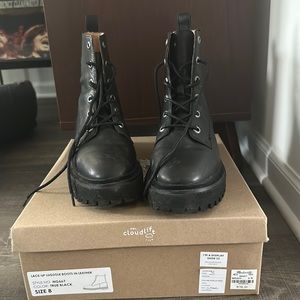 Madewell lace-up lugsole boots black leather size 8